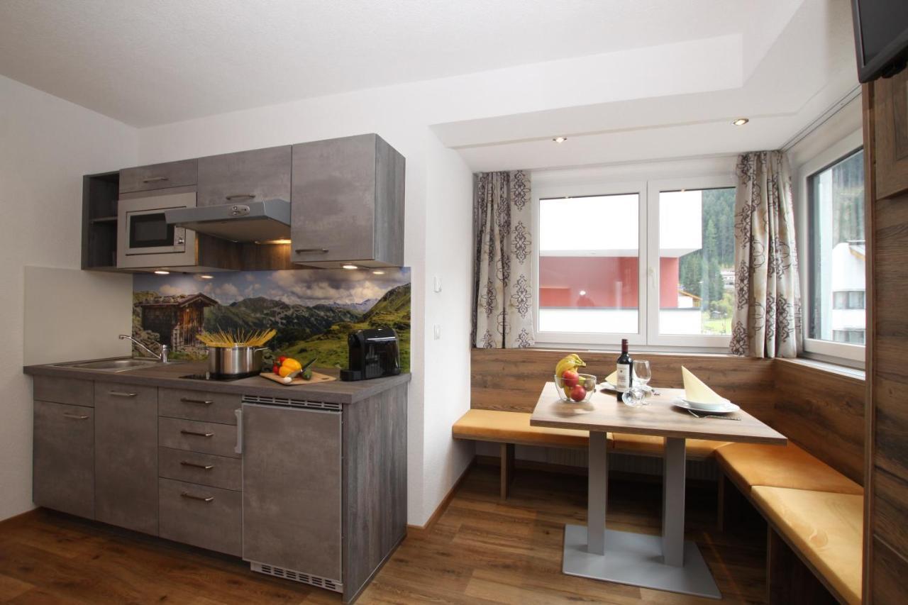 Laerchenheim Apartments Ischgl Exterior photo